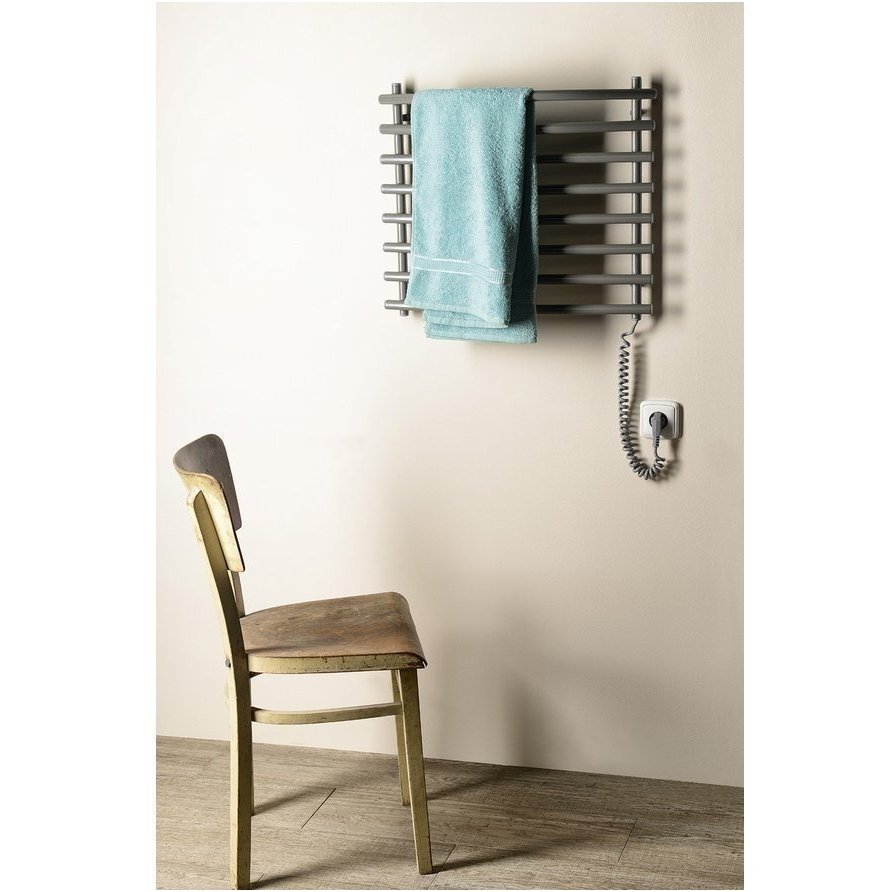Pilkas elektrinis rankšluosčių džiovintuvas Sapho SU210A 3 Pilkas elektrinis rankšluosčių džiovintuvas Sapho SU210A 3
