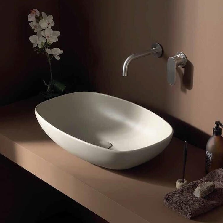 Flaminia Nuda 60x39 pastatomas ant stalviršio praustuvas, spalvų pasirinkimas Flaminia Nuda 60x39 pastatomas ant stalviršio praustuvas, spalvų pasirinkimas