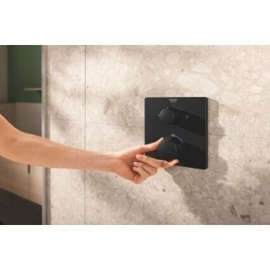 GROHE PRECISION potinkinė termostatinė dušo sistema 250 × 250 mm GROHE PRECISION potinkinė termostatinė dušo sistema 250 × 250 mm