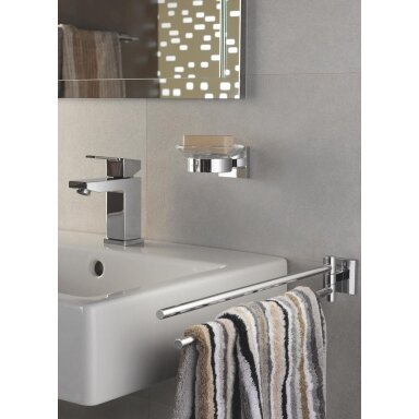 GROHE Start Cube rankšluosčių laikiklis (438 mm) GROHE Start Cube rankšluosčių laikiklis (438 mm)