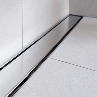 Latakas Tece Steel II su metalinėmis grotelėmis 700 mm.