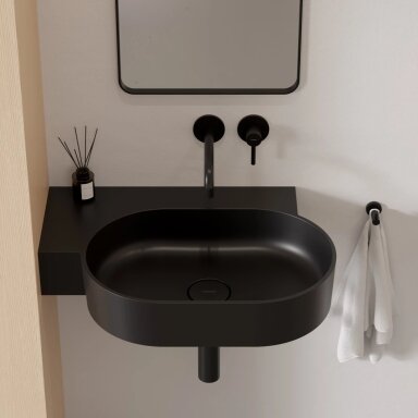 Matt black lava spalvos pakabinamas/pastatomas ant stalviršio praustuvas Omnires OVO M+ 64 x 44 cm (kairė) Matt black lava spalvos pakabinamas/pastatomas ant stalviršio praustuvas Omnires OVO M+ 64 x 44 cm (kairė)