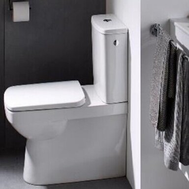 Pastatomas Geberit Selnova Square Rimfree WC unitazas su bakeliu ir su Soft Close dangčiu