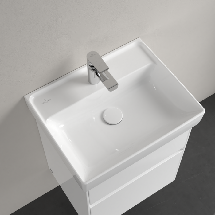 Praustuvas Villeroy & Boch Collaro 500x400x150, su skyle maišytuvui, su persipylimo anga, Ceramic lus danga, White Alpin baltos spalvos 3 Praustuvas Villeroy & Boch Collaro 500x400x150, su skyle maišytuvui, su persipylimo anga, Ceramic lus danga, White Alpin baltos spalvos 3