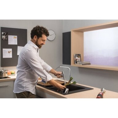Virtuvinis maišytuvas su ištraukiama žarna Hansgrohe Metris Select M71 + sBox, brushed black chrome Virtuvinis maišytuvas su ištraukiama žarna Hansgrohe Metris Select M71 + sBox, brushed black chrome