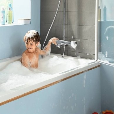 Virštinkinė termostatinė dušo/vonios sistema Hansgrohe Croma E Showerpipe 280 1jet 2