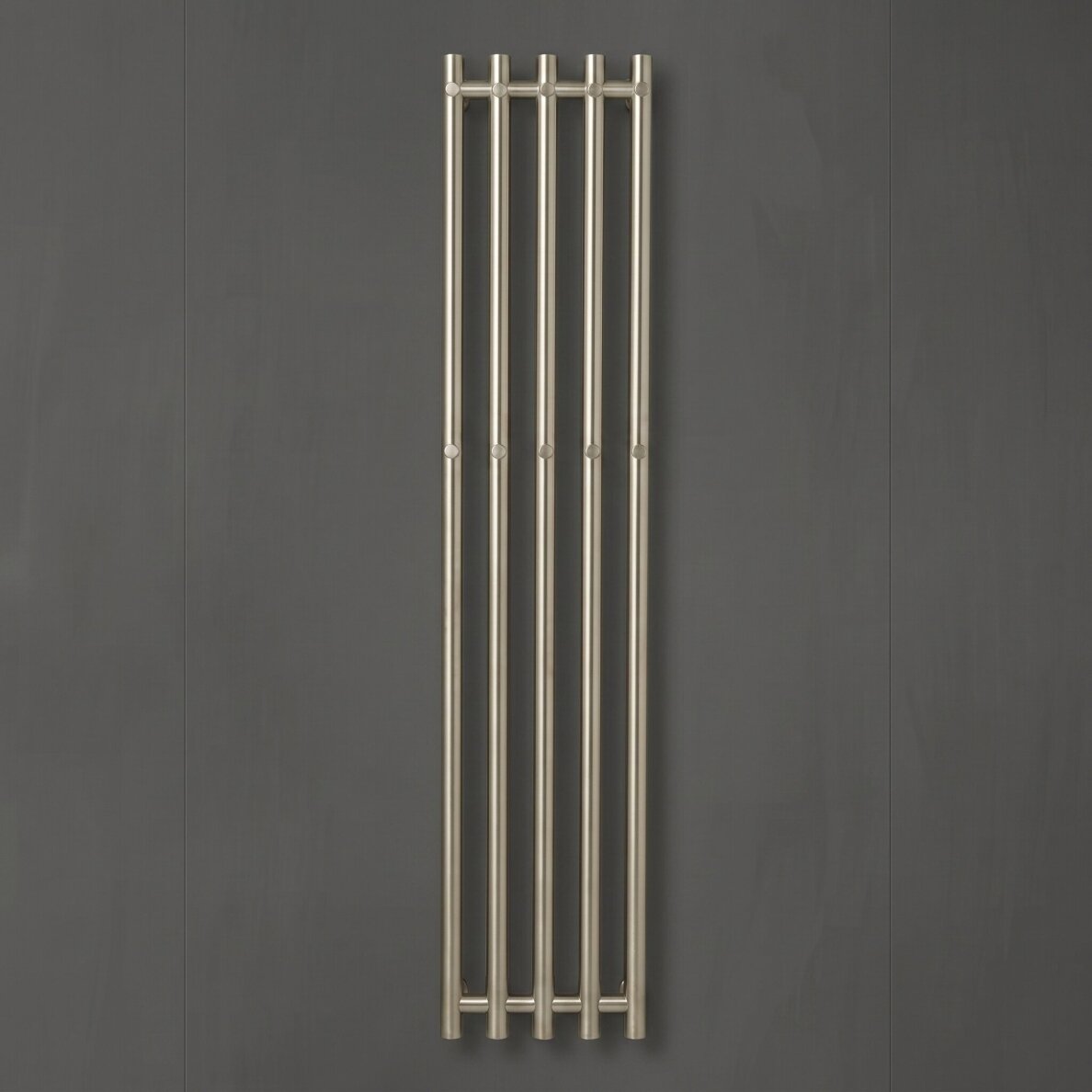 Wellmer Vandeninis rankšluosčių džiovintuvas VERONA 1500×320, braižyto nerūdijančio plieno spalvos Wellmer Vandeninis rankšluosčių džiovintuvas VERONA 1500×320, braižyto nerūdijančio plieno spalvos